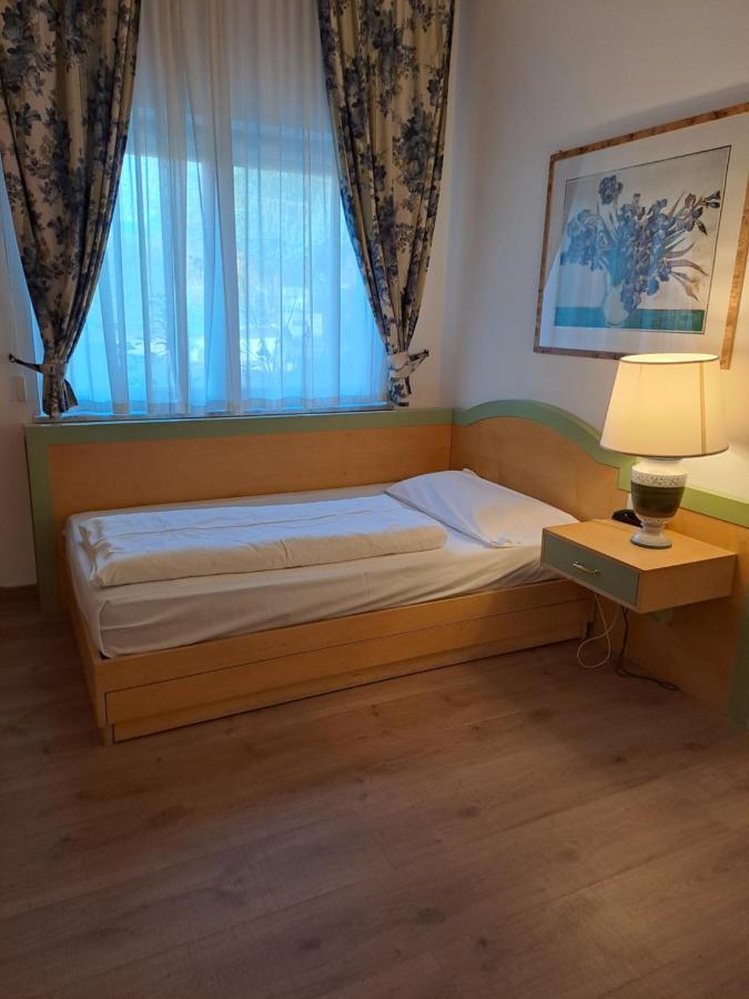 Single Room French Bed